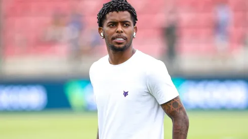 Wesley Gasolina jogador do Cruzeiro durante aquecimento antes da partida contra o Athletic Club no estadio Arena do Jacare pelo campeonato Mineiro 2024. 
