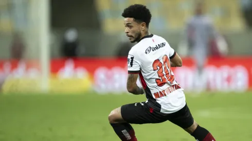 Matheusinho é o destaque do Vitória na temporada – Foto: Jorge Rodrigues/AGIF
