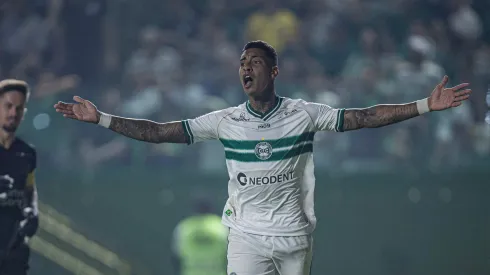 Alef Manga está afastado pelo STJD - Foto: Heber Gomes/AGIF