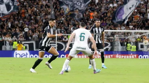 Rai Ramos jogador do Ceará durante partida contra o Goiás no estádio Arena Castelão pelo campeonato Brasileiro B 2024. Foto: Lucas Emanuel/AGIF
