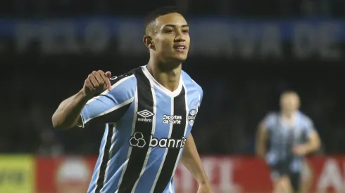 Gustavo Nunes é uma das joias do Grêmio - Foto: Gabriel Rosa Machado/AGIF