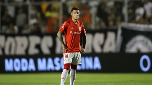 Bustos durante confronto contra o ASA na Copa do Brasil 2024.
