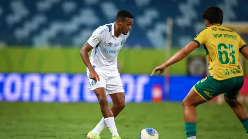 Edenilson na partida entre Gremio e Cuiaba disputada na tarde deste sabado, na Arena Pantanal, em Cuiaba, em partida válida pelo Campeonato Brasileiro.
