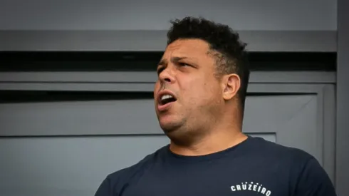 Ronaldo antes da partida contra o Atlético-MG no estádio Mineirão pelo campeonato Mineiro 2024. Foto: Fernando Moreno/AGIF