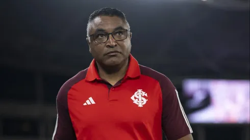 Roger Machado técnico do Internacional durante partida contra o Botafogo no estadio Engenhao pelo campeonato Brasileiro A 2024. Foto: Jorge Rodrigues/AGIF
