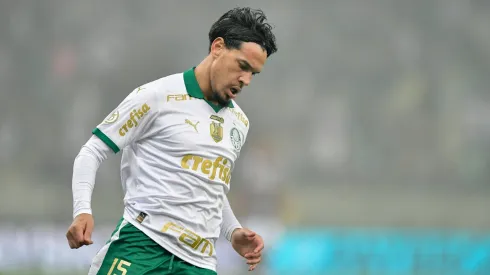 Gustavo Gómez jogador do Palmeiras durante partida contra o Fluminense no estádio Maracanã pelo campeonato Brasileiro A 2024. Foto: Thiago Ribeiro/AGIF
