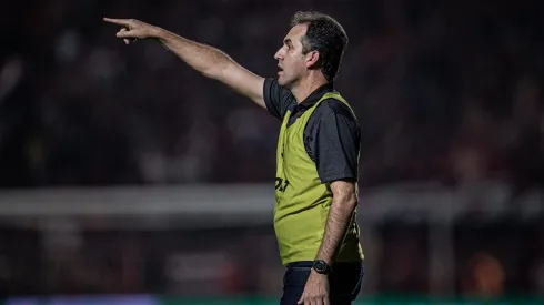 Léo Condé, técnico do Ceará, em partida do Campeonato Brasileiro da Série B.
