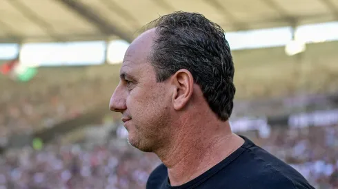 Rogério Ceni, técnico do Bahia, durante partida contra o Fluminense no Maracanã, pelo Campeonato Brasileiro.
