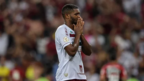 Marlon jogador do Fluminense durante partida contra o Flamengo no estadio Maracana pelo campeonato Brasileiro A 2023. Zagueiro pode fechar com o Furacão
