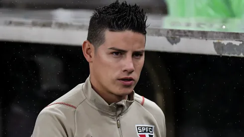 James Rodríguez jogador do São Paulo durante partida contra o Flamengo no estádio Maracanã pelo campeonato Brasileiro A 2023. Meia foi recusado por time conhecido 
