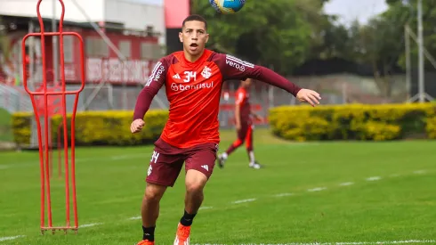 Valores foram revelados e Arsenal pode comprar Gabriel Carvalho (Imagem: Ricardo Duarte/Internacional)
