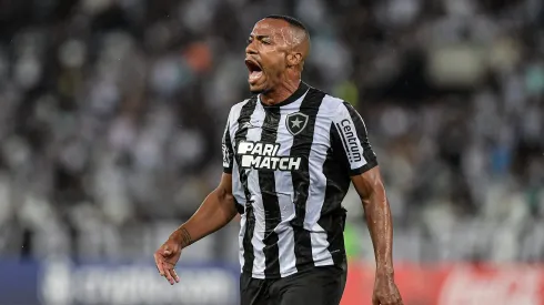 Marlon Freitas, jogador do Botafogo, durante partida contra o Júnior Barranquilla no Nilton Santos, pela Copa Libertadores.
