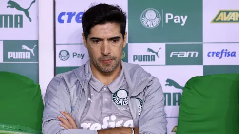 Abel Ferreira, técnico do Palmeiras, durante partida contra o Vitória no Allianz Parque, pelo Campeonato Brasileiro.
