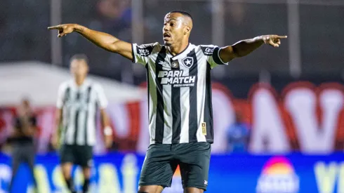 Marlon Freitas é um dos destaques do Botafogo – Foto: Jhony Pinho/AGIF
