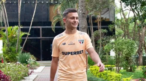 Santiago Longo foi um dos últimos reforços anunciados pelo São Paulo. Foto: Miguel Schincariol/ São Paulo FC
