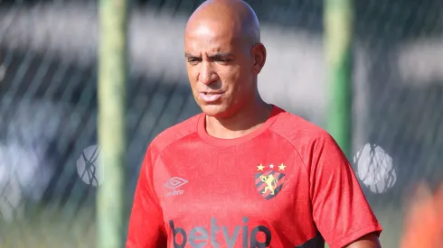  Pepa tecnico do Sport durante treino da equipe no CT do clube, nesta quarta-feira (4). A equipe se prepara para enfrentar o Avai pelo campeonato brasileiro da Serie B 2024.
