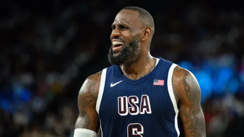 Lebron James durante partida contra Brasil nos Jogos Olimpicos Paris 2024.
