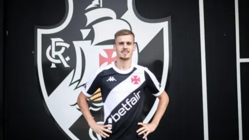 O Vasco da Gama acertou a contratação do meio-campista Maxime Dominguez, de 28 anos, junto ao Gil Vicente (POR). Foto: Matheus Lima/Vasco
