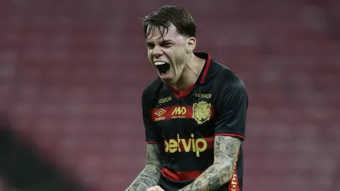 Chrystian Barletta, comemorando gol do Sport durante a partida contra o Atletico-MG, na Arena de Pernambuco, pela Copa do Brasil.
