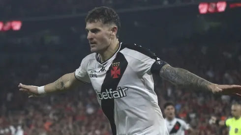 Vegetti é o grande nome do Vasco na temporada - Foto: Gabriel Machado/AGIF