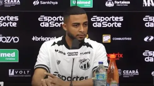 Rafinha durante apresentação no Ceará – Reprodução/Vozão TV
