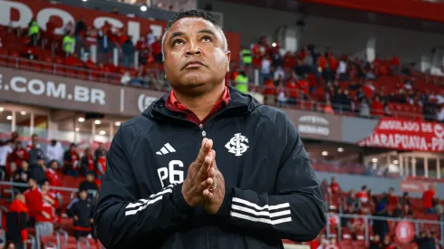 Roger Machado, técnico do Internacional, durante partida contra o Fortaleza no Beira-Rio, pelo Campeonato Brasileiro.
