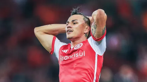 Alexandro Bernabei, jogador do Internacional, durante partida contra o Cuiabá no Beira-Rio, pelo Campeonato Brasileiro.
