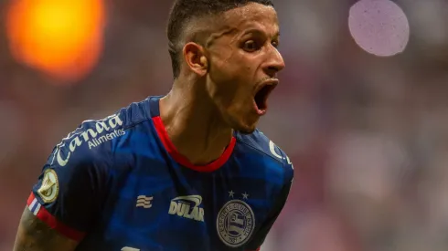 Luciano Juba durante confronto contra o Vitória no Brasileirão 2024.
