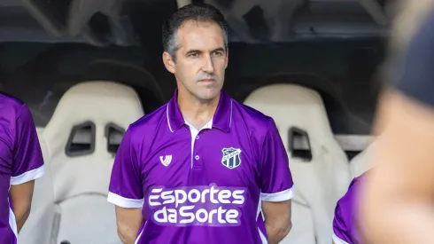 Léo Condé, técnico do Ceará durante partida contra o Operário no estádio Arena Castelão pelo campeonato Brasileiro B 2024. Foto: Baggio Rodrigues/AGIF
