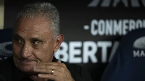 Tite técnico do Flamengo durante partida contra o Penarol (Foto: Jorge Rodrigues/AGIF)
