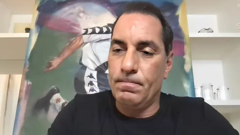 Edmundo em live em seu canal no Youtube. Foto: Reprodução Mundo Ed
