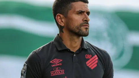 Lucho durante confronto contra o Coritiba no Campeonato Paranaense de 2022.
