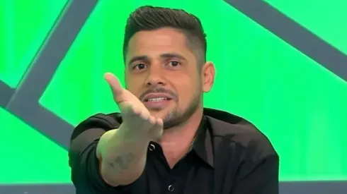 Cicinho fala sobre o Palmeiras no Brasileirão – Foto: Reprodução/SBT.
