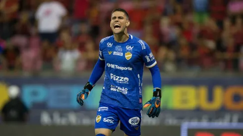 Denis Junior goleiro do Vila Nova durante a partida contra o Sport na Arena de Pernambuco, pelo campeonato brasileiro da Serie B, nesta sexta-feira (26). Foto: Marlon Costa/AGIF
