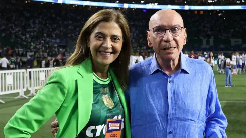 A presidente Leila Pereira e seu esposo José Lamacchia (D), da SE Palmeiras, comemoram a conquista do Campeonato Paulista, Série A1, contra a equipe do EC Água Santa, após partida válida pela final, volta, na arena Allianz Parque. (Foto: Cesar Greco/Palmeiras/by Canon)
