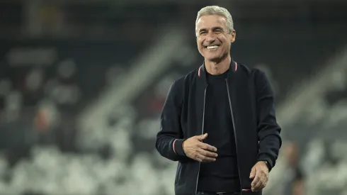 Flamengo tenta contratação de Luis Castro (Foto: Jorge Rodrigues/AGIF)
