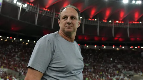 Rogério Ceni fica sabendo e ganha reforço contra o Flamengo (Foto: Thiago Ribeiro/AGIF)
