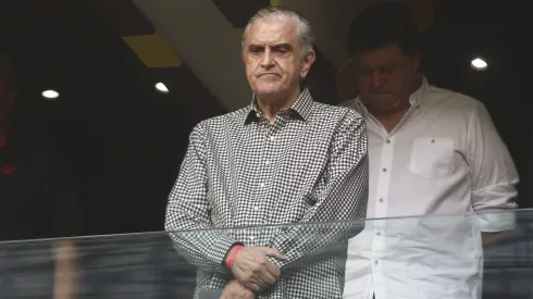 Mauro Celso Petraglia, presidente do Athletico-PR, durante partida contra o Flamengo, pelo Campeonato Brasileiro.
