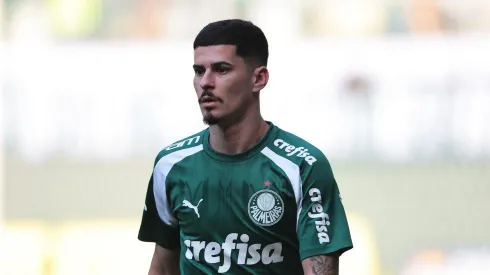 Rômulo toma decisão no Palmeiras.
