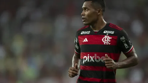 Alex Sandro titular do Flamengo
