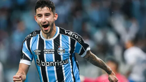 Mathias Villasanti jogador do Gremio comemora seu gol durante partida contra o Bahia no estadio Arena do Gremio pelo campeonato Copa do Brasil 2023. 
