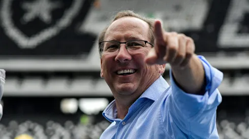 John Textor, dono do Botafogo, no estádio Nilton Santos.
