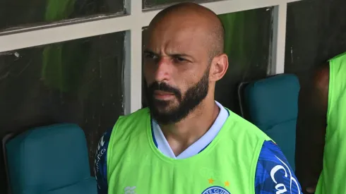 Thaciano, jogador do BAHIA, durante partida contra o JEQUIE (Foto: Walmir Cirne/AGIF)
