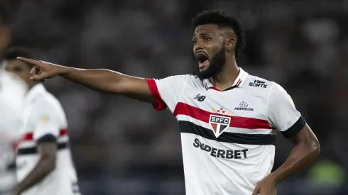 Sabino jogador do São Paulo durante partida contra o Botafogo no estádio Engenhão pelo campeonato Copa Libertadores 2024. Foto: Jorge Rodrigues/AGIF
