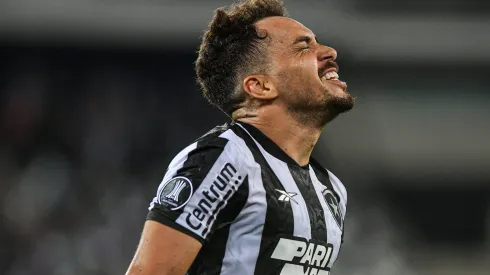 Eduardo comemorando gol contra o Universitario na Libertadores 2024.
