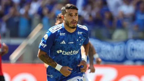 William jogador do Cruzeiro comemora seu gol durante partida contra o Atlético-GO no estádio Mineirão pelo campeonato Brasileiro A 2024. Foto: Gilson Lobo/AGIF