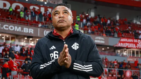 Roger Machado, técnico do Internacional, durante partida contra o Fortaleza, pelo Campeonato Brasileiro.
