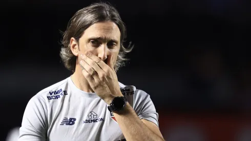 Luis Zubeldía, técnico do São Paulo, durante partida contra o Internacional, pelo Campeonato Brasileiro.
