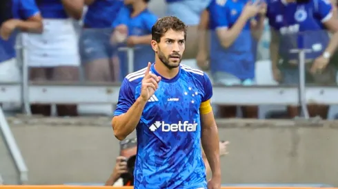 Lucas Silva atuando no Cruzeiro
