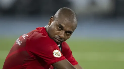 Fernandinho deve voltar ainda em 2024.
